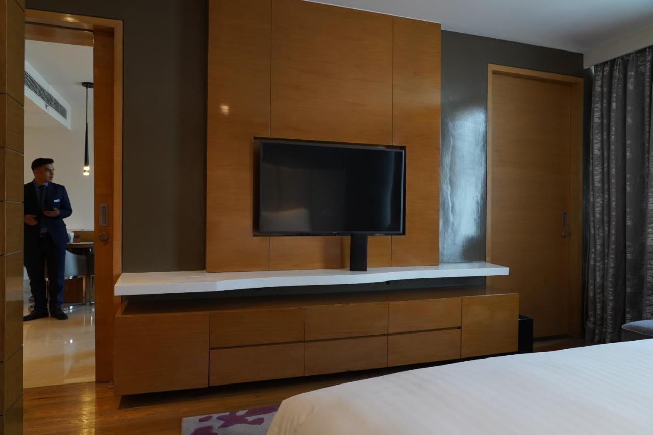 Marriott Executive Apartments Hyderabad Exterior foto
