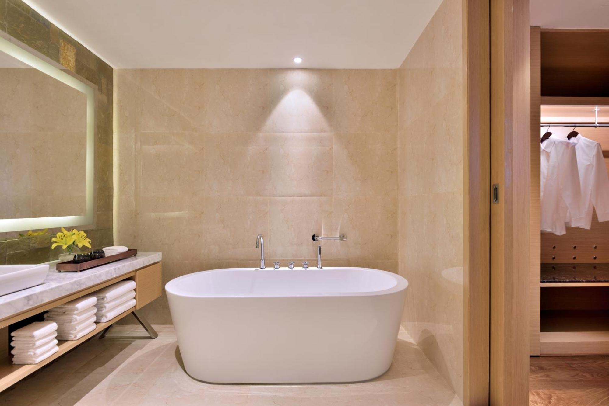 Marriott Executive Apartments Hyderabad Exterior foto
