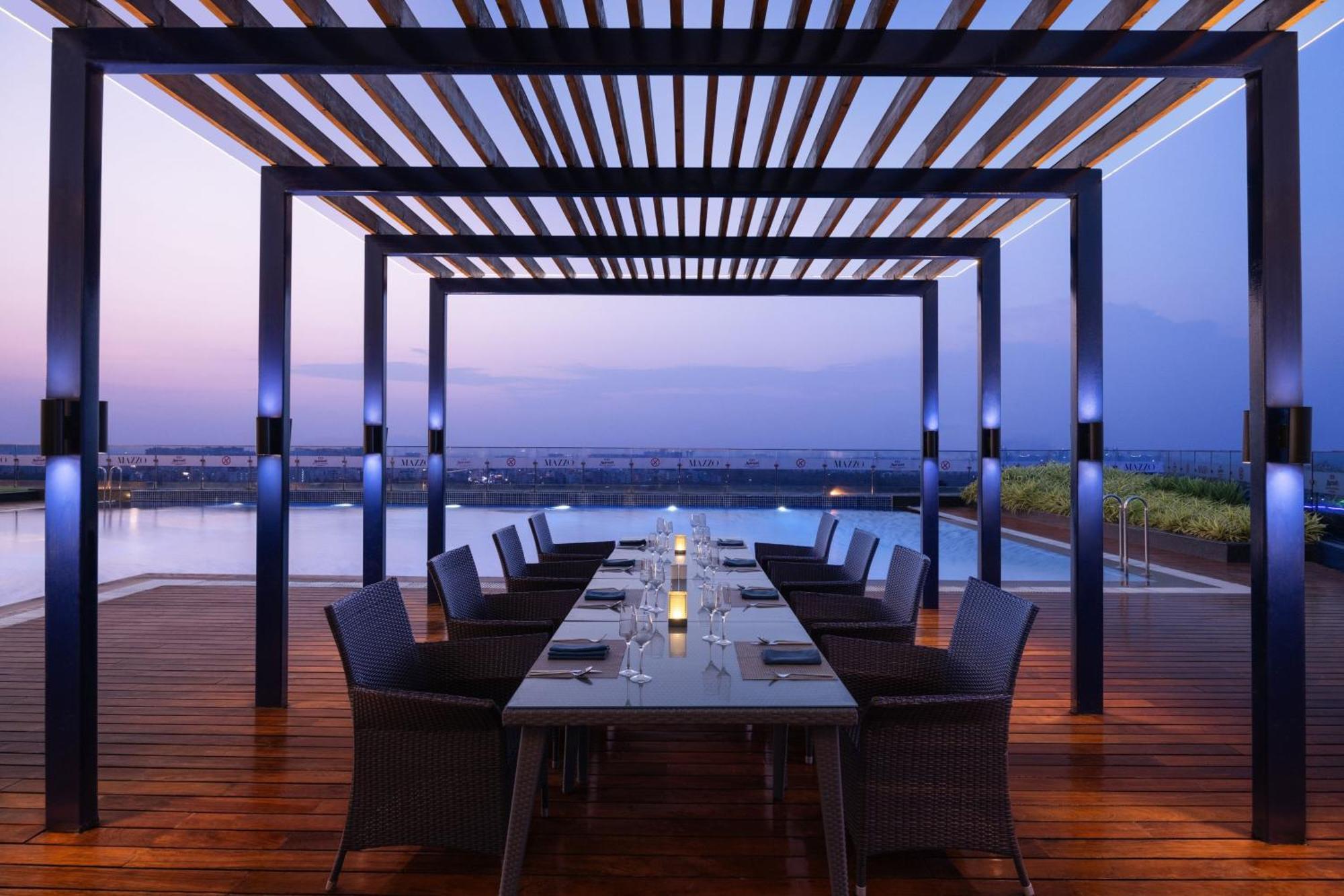 Marriott Executive Apartments Hyderabad Exterior foto